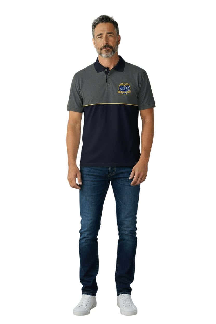 Modelo usando Camisa 12